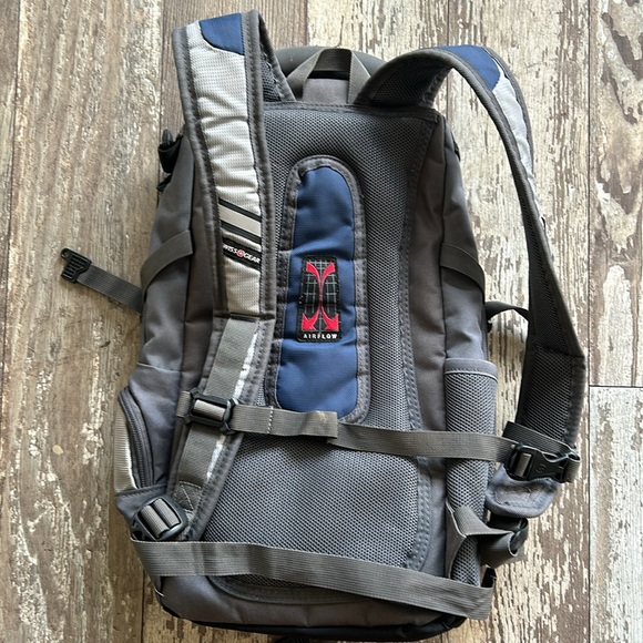 Swiss Gear backpack - Picture 3 of 5